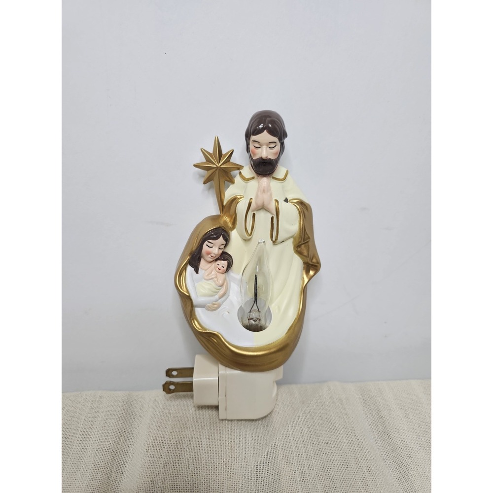 Nativity Plug In Night Light - Picture 2 of 3